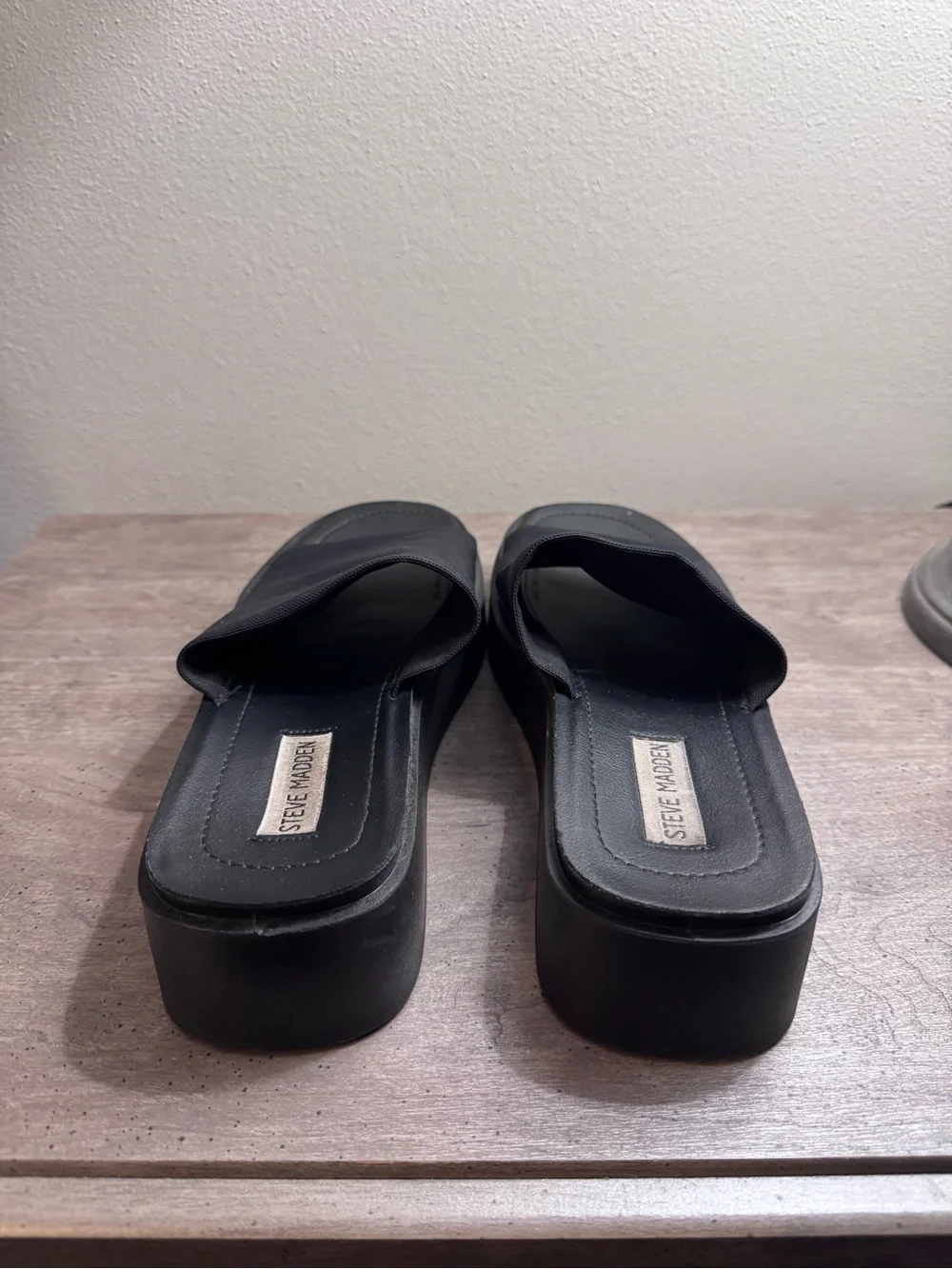 Steve Madden Black Wide-Band Slide Sandals